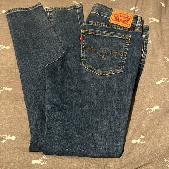 Levi’s - Picture 4 of 4
